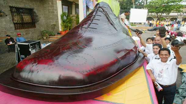 بزرگ ترین کفش جهان ، رکورد گینس
